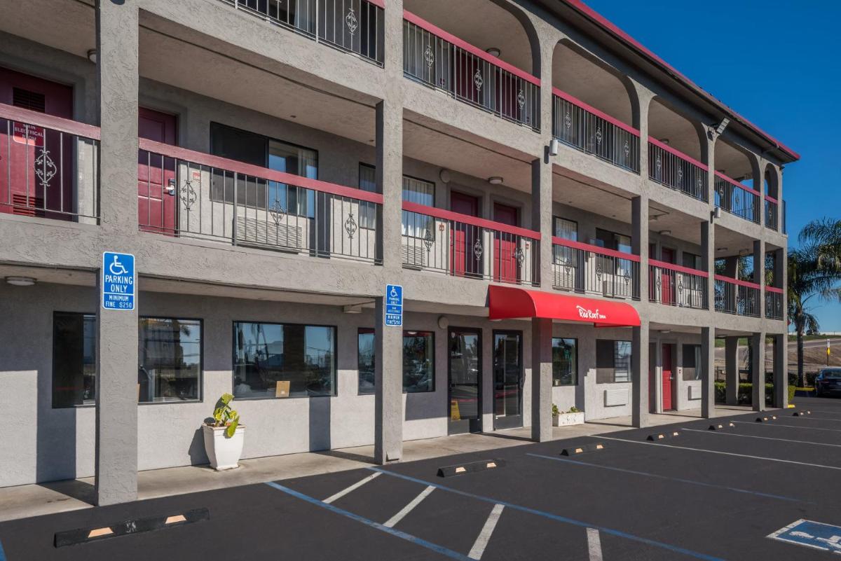 Red Roof Inn Stockton - image 2