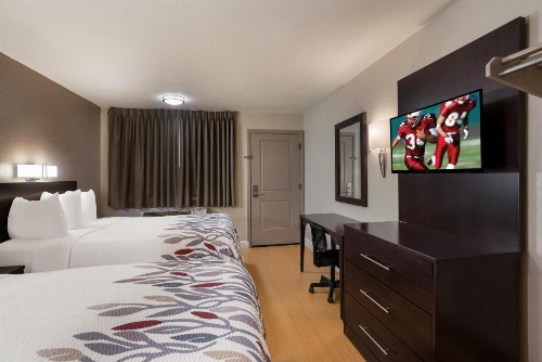 Red Roof Inn Stockton - image 22