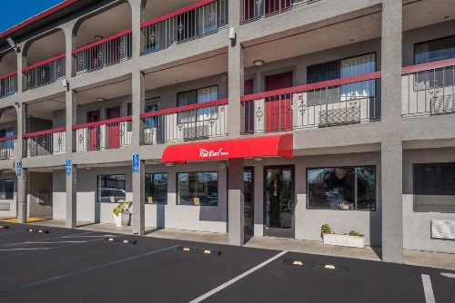Red Roof Inn Stockton - image 3