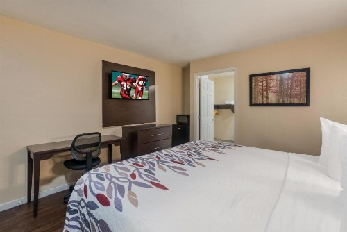 Red Roof Inn Stockton - image 32