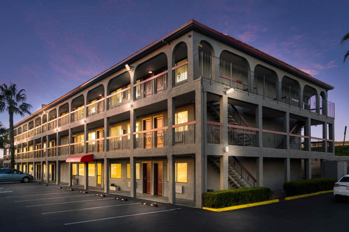 Red Roof Inn Stockton - image 4