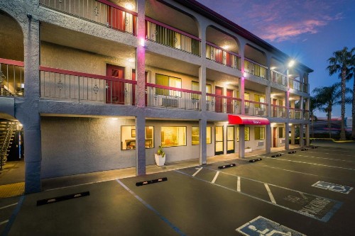 Red Roof Inn Stockton - image 8