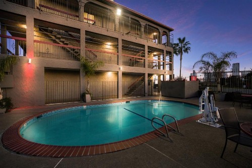 Red Roof Inn Stockton - image 9