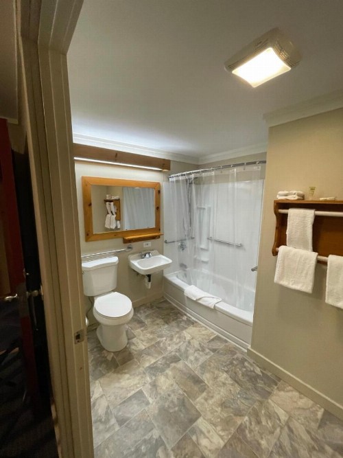 Northern Lights Lodge - image 8
