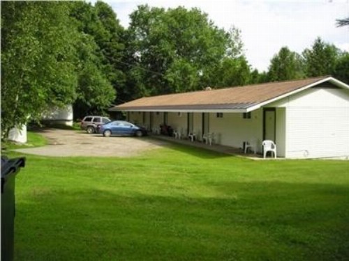 The Riverside Inn - image 11