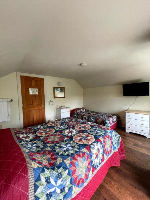 The Riverside Inn - image 14