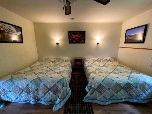 The Riverside Inn - image 29
