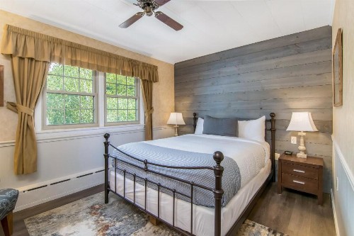 Grey Fox Inn - image 13