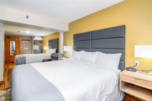 Grey Fox Inn - image 21