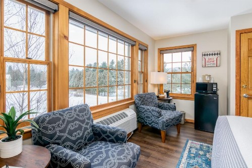 Grey Fox Inn - image 29