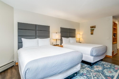 Grey Fox Inn - image 32