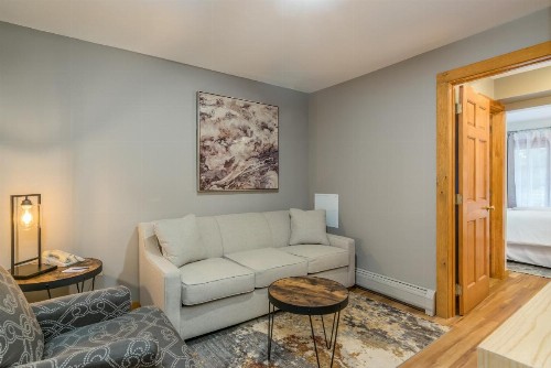 Grey Fox Inn - image 34