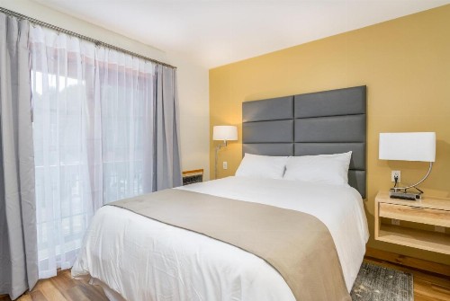 Grey Fox Inn - image 43