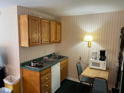 Stowe Motel & Snowdrift - image 21