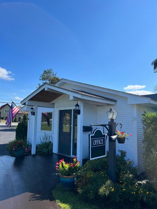 Stowe Motel & Snowdrift - image 26