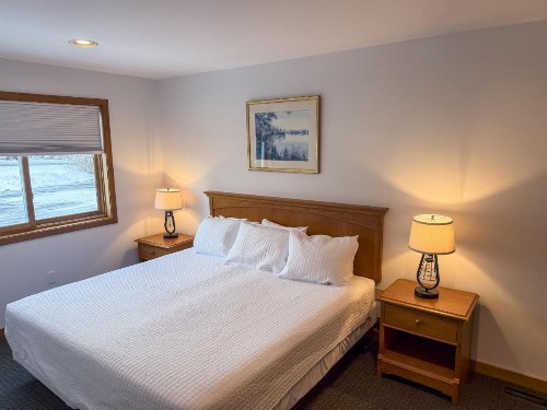 Stowe Motel & Snowdrift - image 32