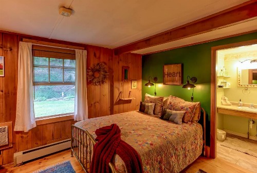 Timberholm Inn - image 7