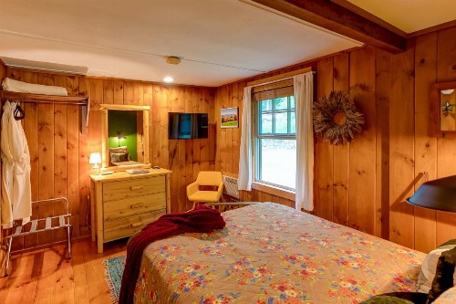 Timberholm Inn - image 8