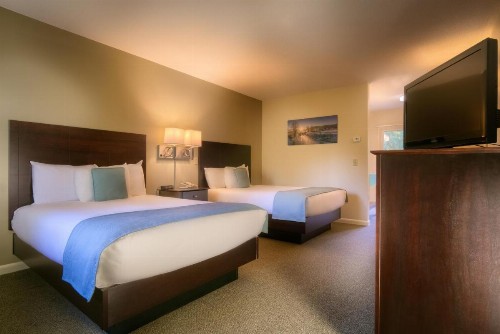 Sun & Ski Inn and Suites - image 28