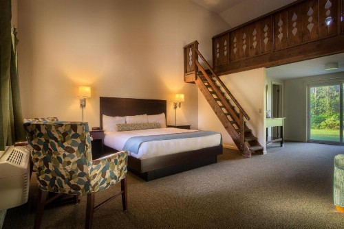 Sun & Ski Inn and Suites - image 3