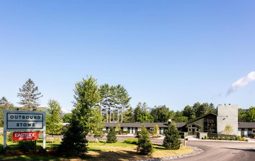 Town & Country - image 7