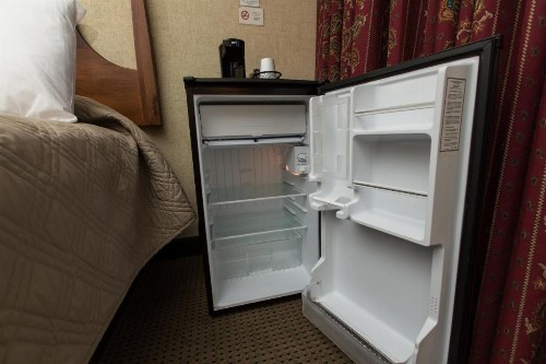 Commodores Inn - image 30