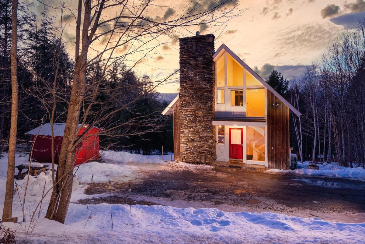 Classic Stowe Ski Chalet chalet - image 6