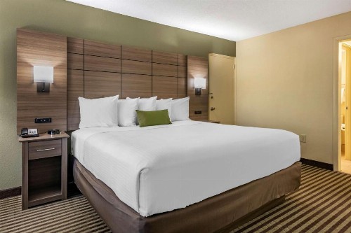 Best Western Downtown Stuart - image 13