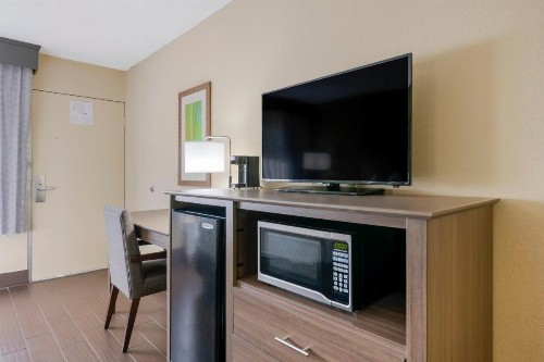 Best Western Downtown Stuart - image 23