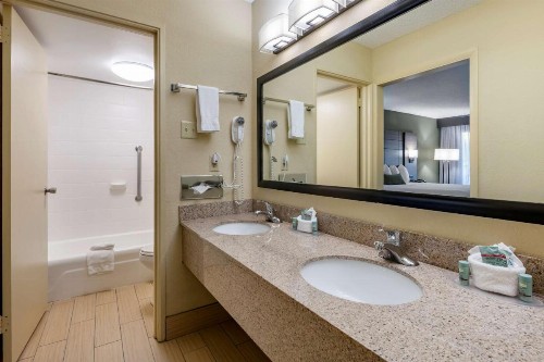 Best Western Downtown Stuart - image 24