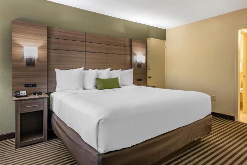 Best Western Downtown Stuart - image 29