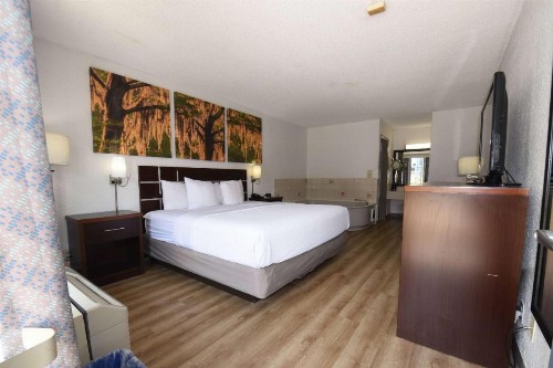 Days Inn by Wyndham Stuart - image 15