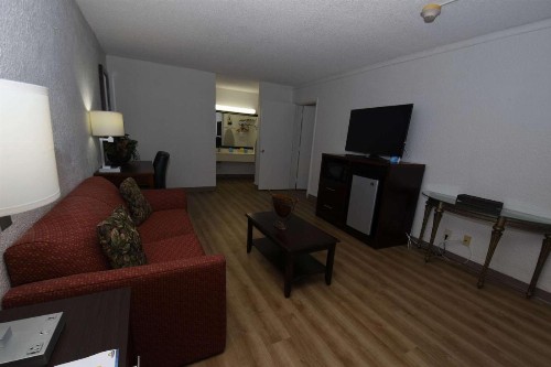 Days Inn by Wyndham Stuart - image 21
