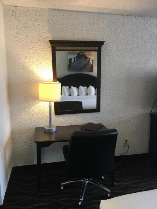 Days Inn by Wyndham Stuart - image 36