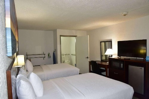 Days Inn by Wyndham Stuart - image 9