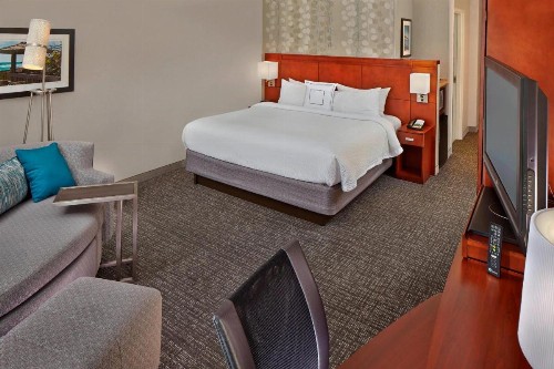 Courtyard by Marriott Stuart - image 19