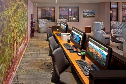 Courtyard by Marriott Stuart - image 29