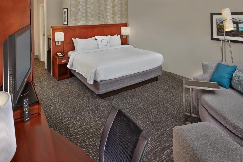 Courtyard by Marriott Stuart - image 39