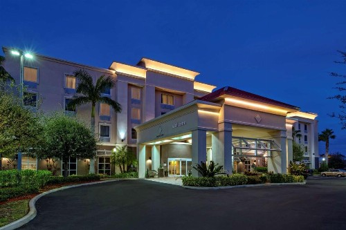 Hampton Inn & Suites Stuart-North - image 12