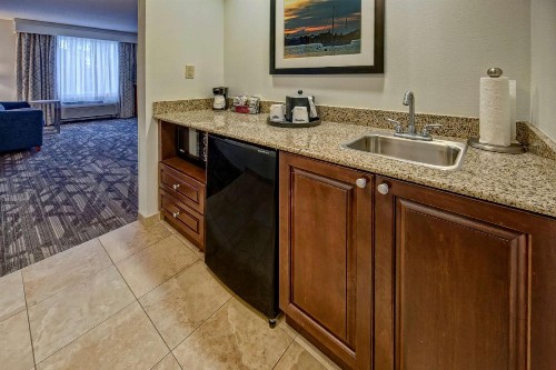 Hampton Inn & Suites Stuart-North - image 15
