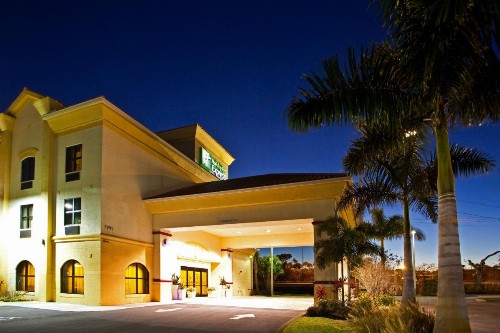Holiday Inn Express Stuart an IHG Hotel - image 2