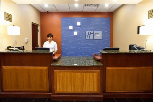 Holiday Inn Express Stuart an IHG Hotel - image 4