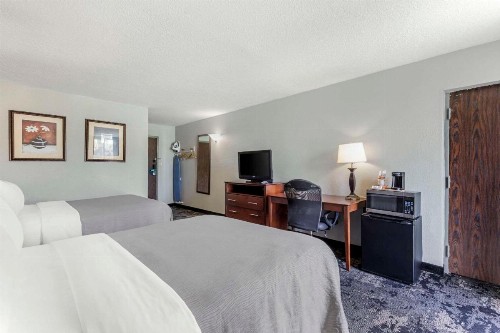Quality Inn Downtown Stuart - image 13