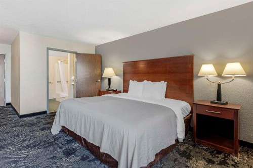 Quality Inn Downtown Stuart - image 14