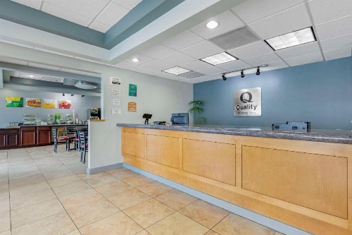 Quality Inn Downtown Stuart - image 15