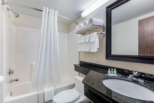 Quality Inn Downtown Stuart - image 2