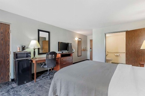 Quality Inn Downtown Stuart - image 20