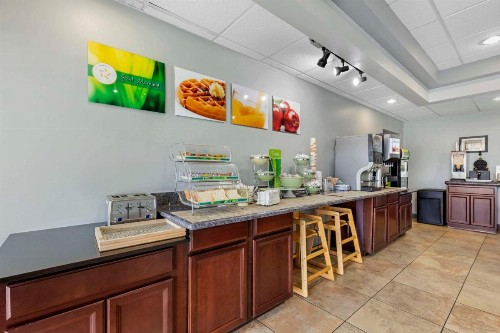 Quality Inn Downtown Stuart - image 26
