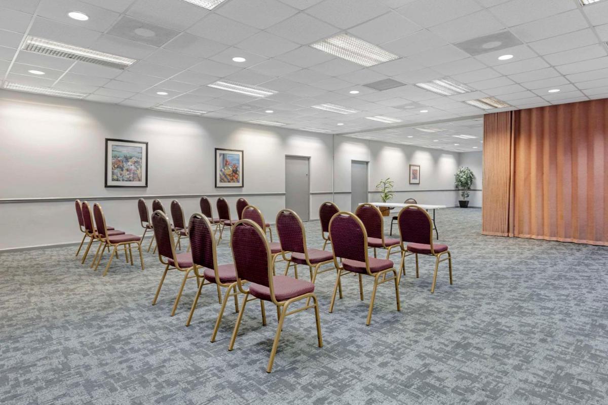 Quality Inn Downtown Stuart - image 4