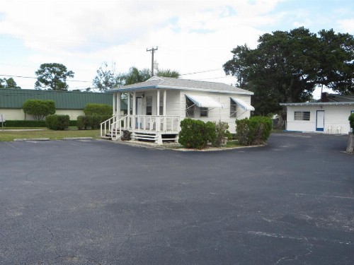 Royal Palms Motel - image 7